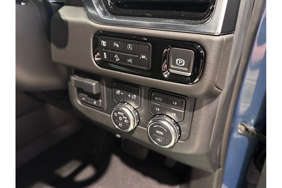 2025 GMC Yukon Denali T1