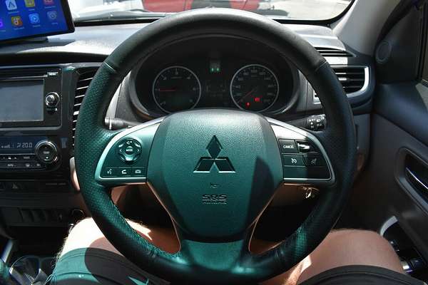 2015 Mitsubishi Triton GLS MQ 4X4