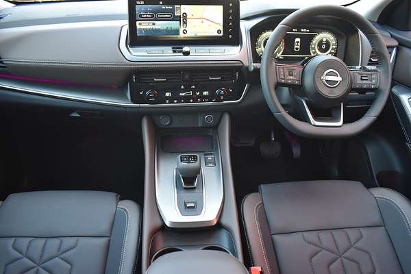 2025 Nissan QASHQAI Ti J12