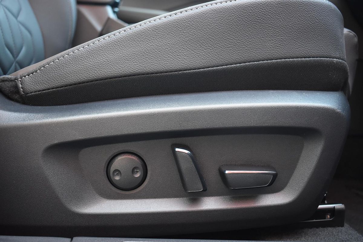 2025 Nissan QASHQAI Ti J12