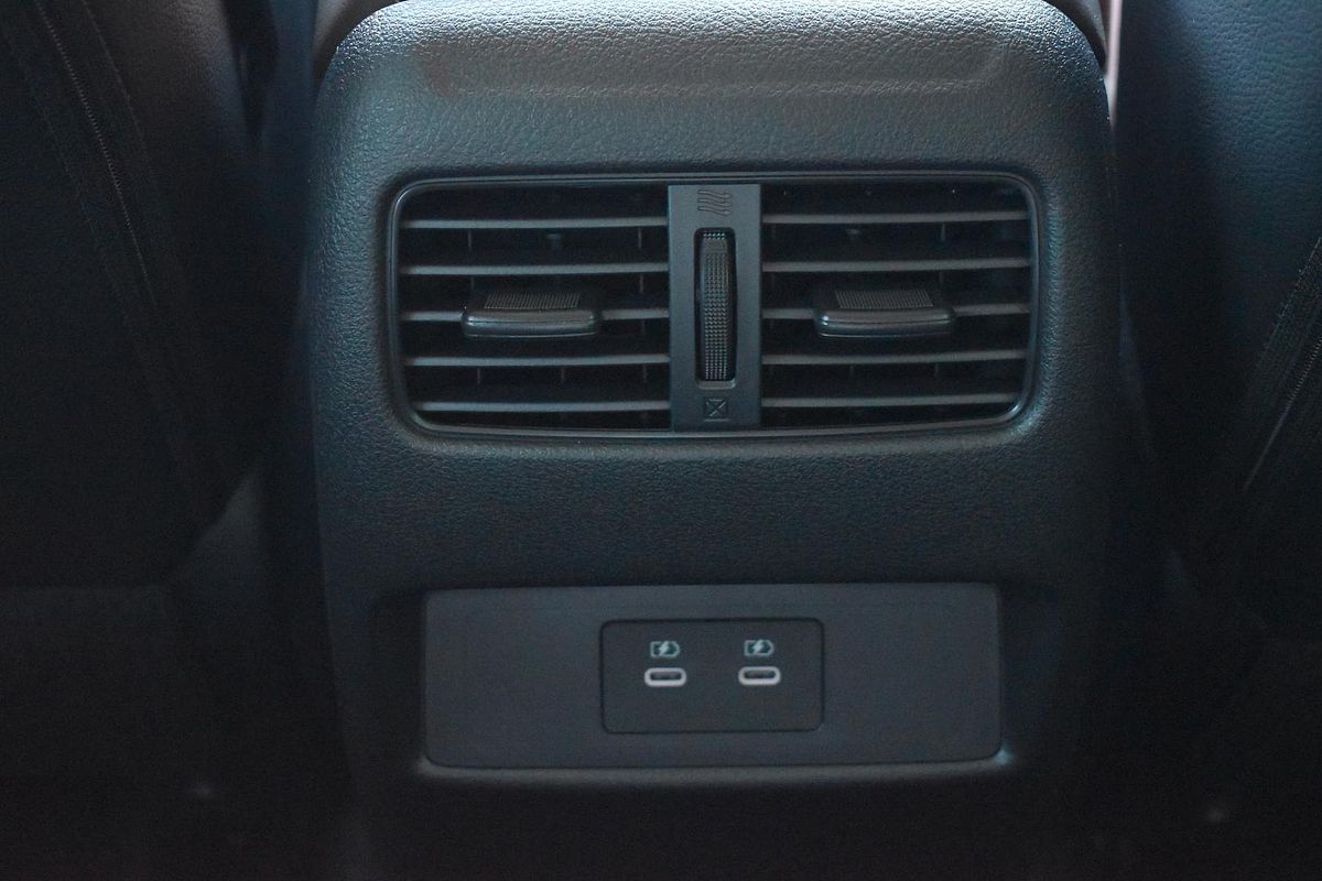 2025 Nissan QASHQAI Ti J12