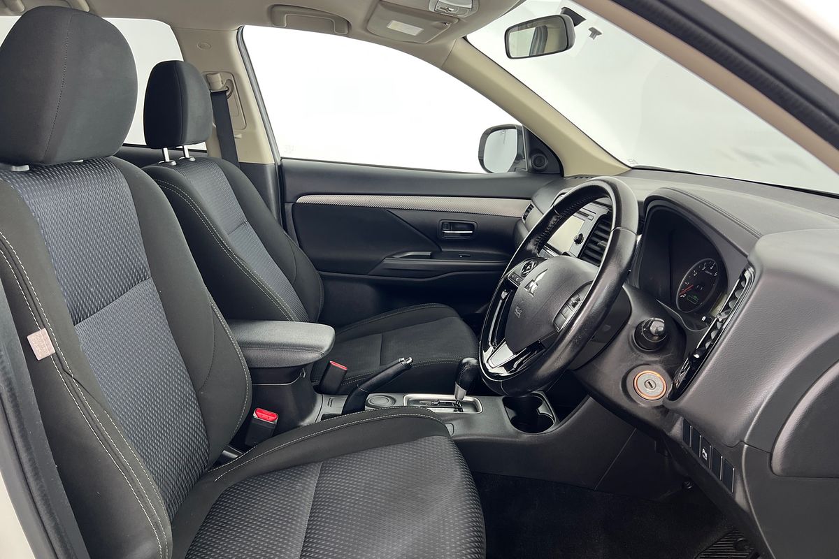 2016 Mitsubishi Outlander LS ZK