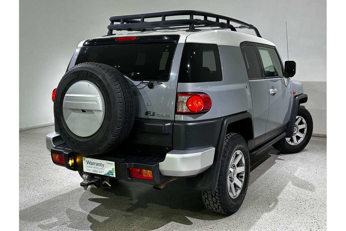 2014 Toyota FJ Cruiser  GSJ15R