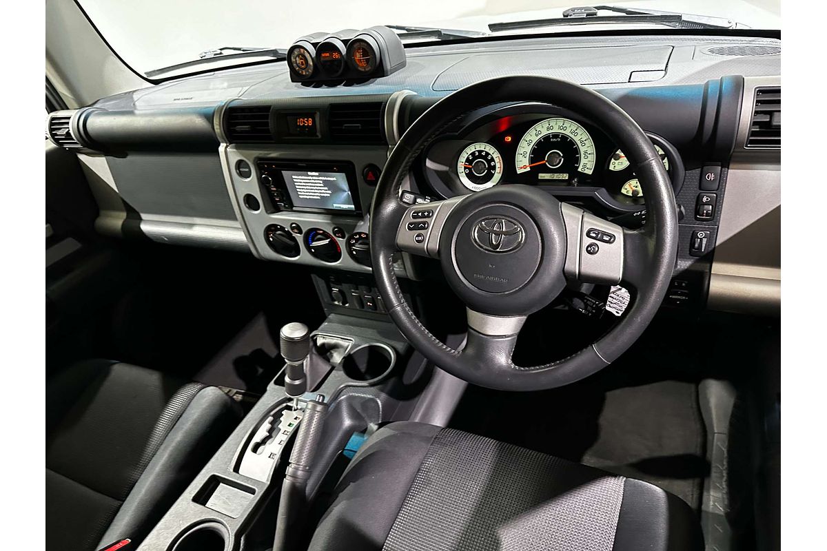 2014 Toyota FJ Cruiser  GSJ15R