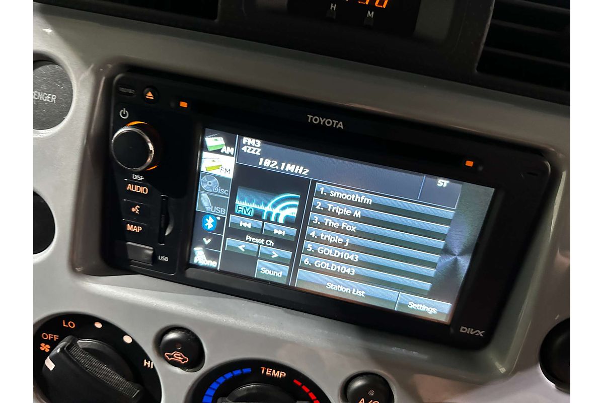 2014 Toyota FJ Cruiser  GSJ15R