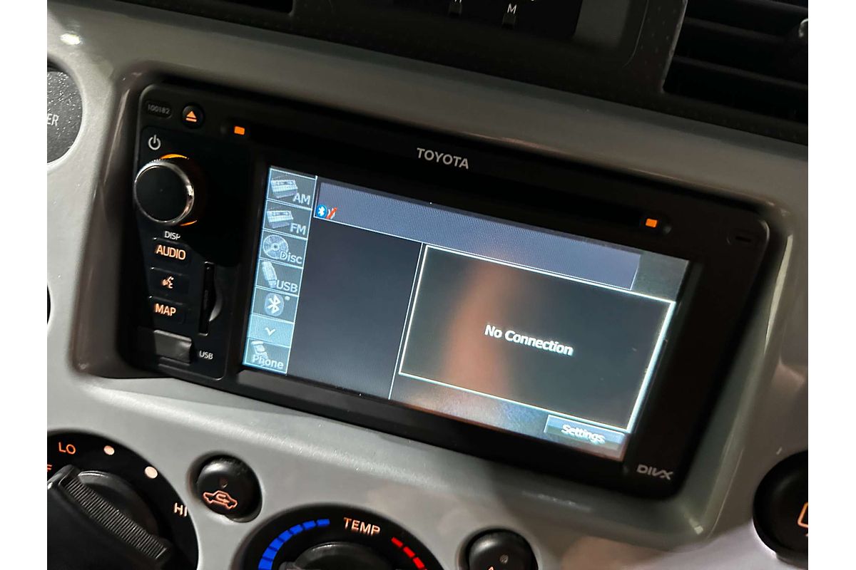 2014 Toyota FJ Cruiser  GSJ15R