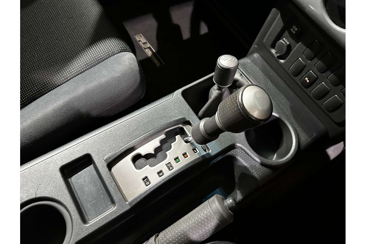 2014 Toyota FJ Cruiser  GSJ15R