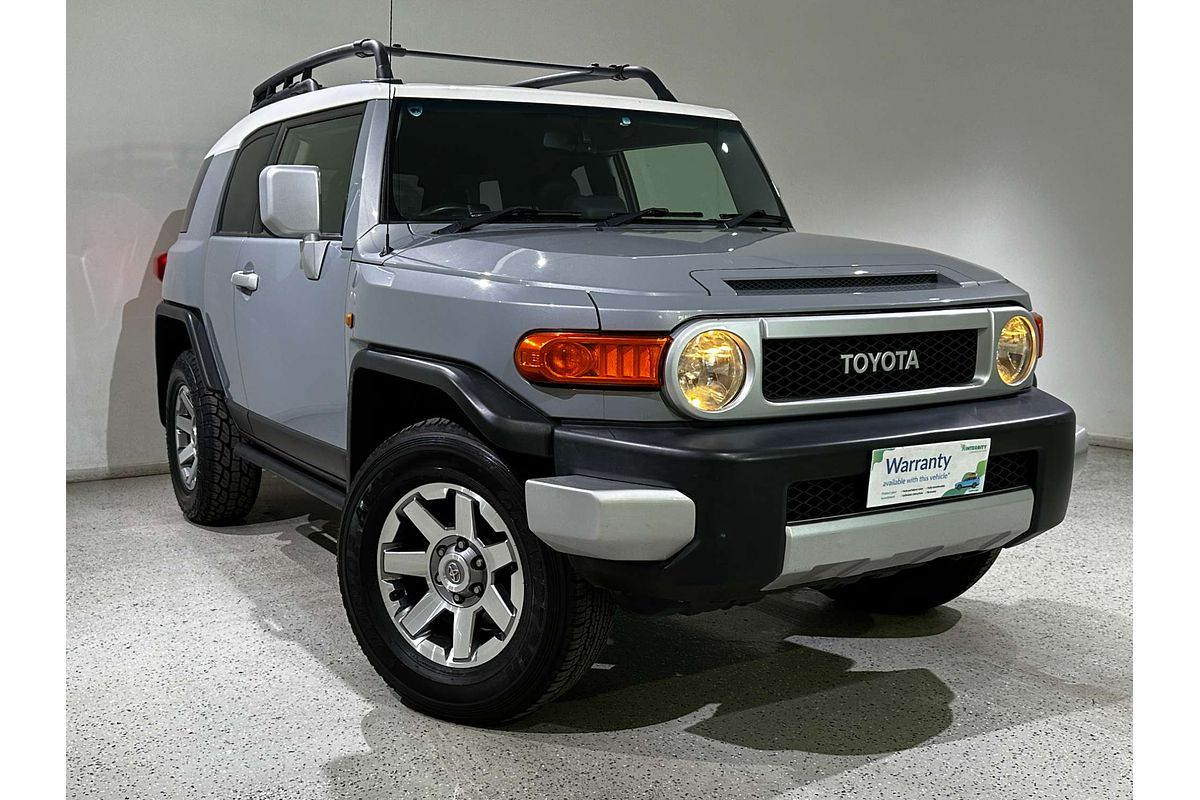 2014 Toyota FJ Cruiser  GSJ15R