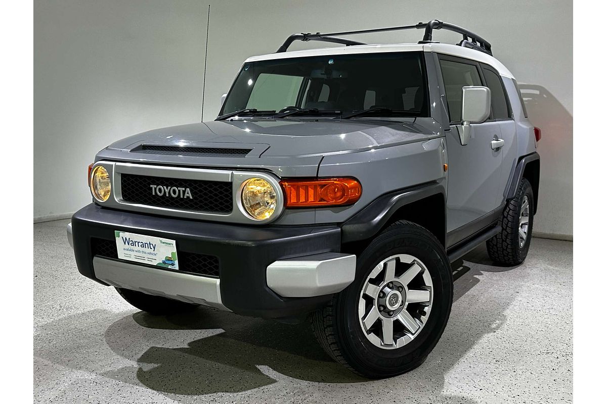 2014 Toyota FJ Cruiser  GSJ15R
