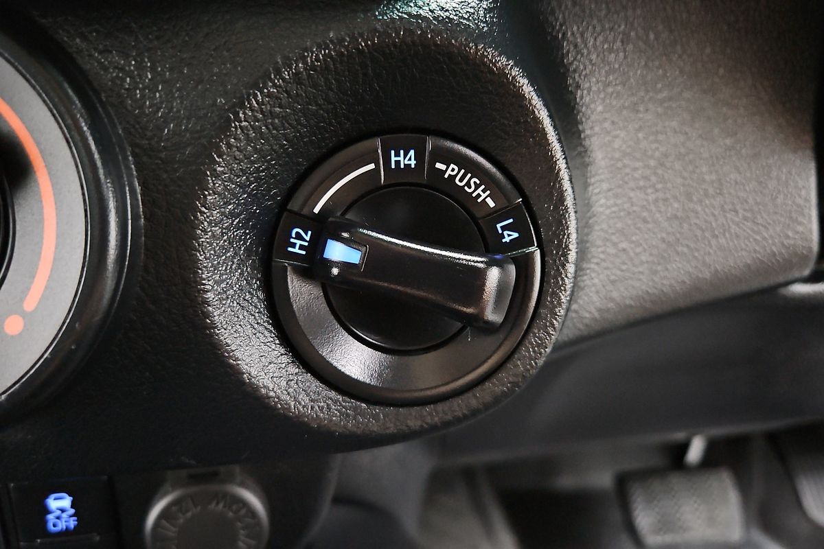 2021 Toyota Hilux SR GUN126R 4X4