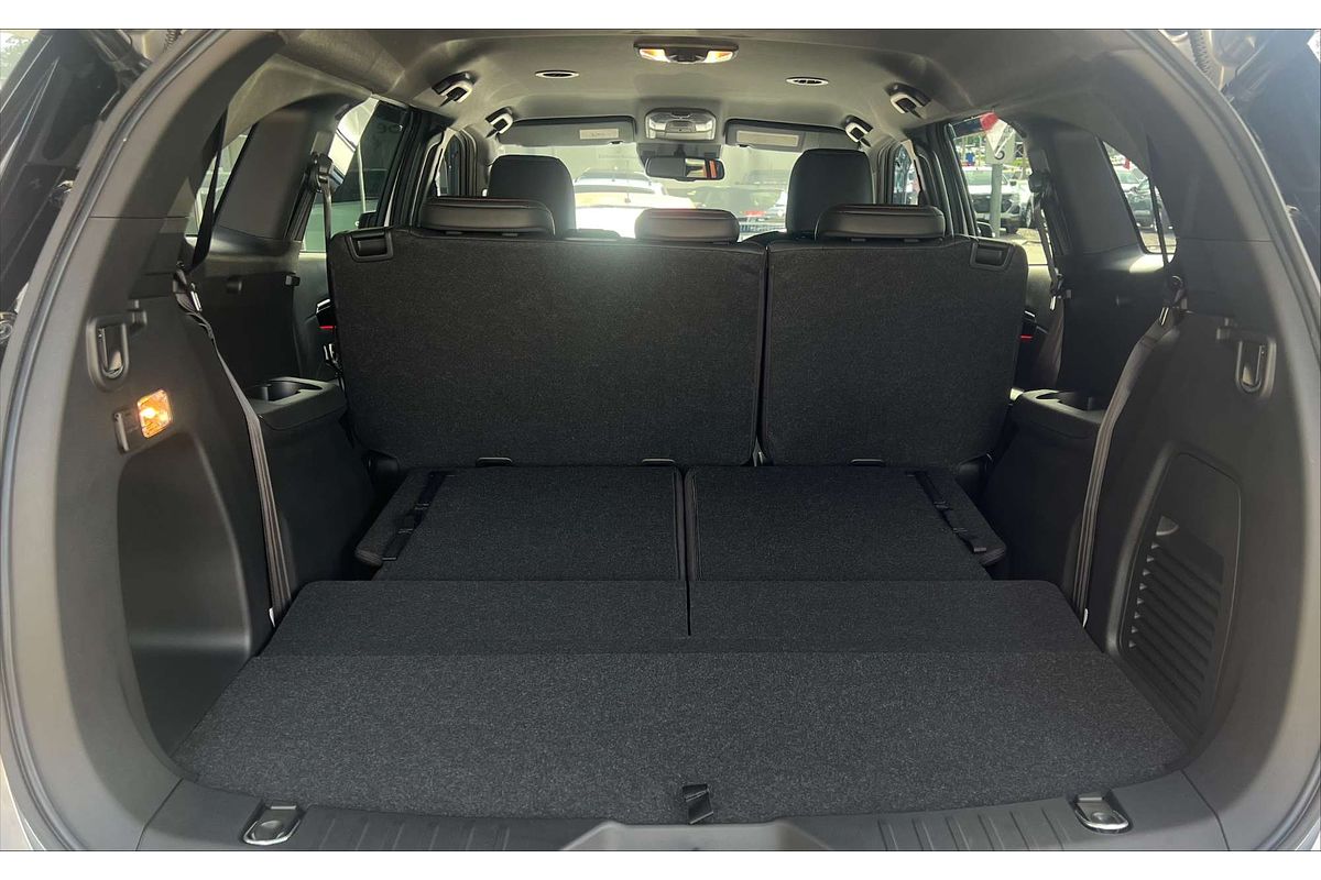 2025 Isuzu MU-X X-TERRAIN