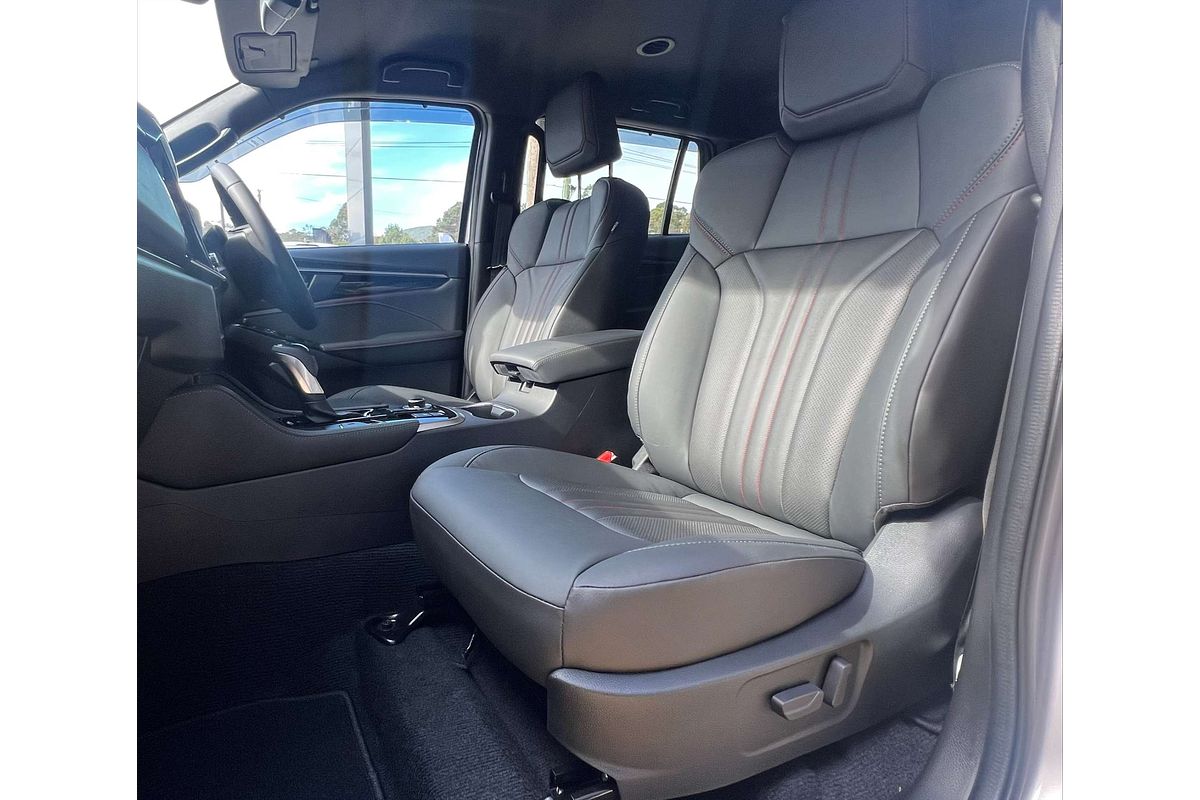 2025 Isuzu MU-X X-TERRAIN