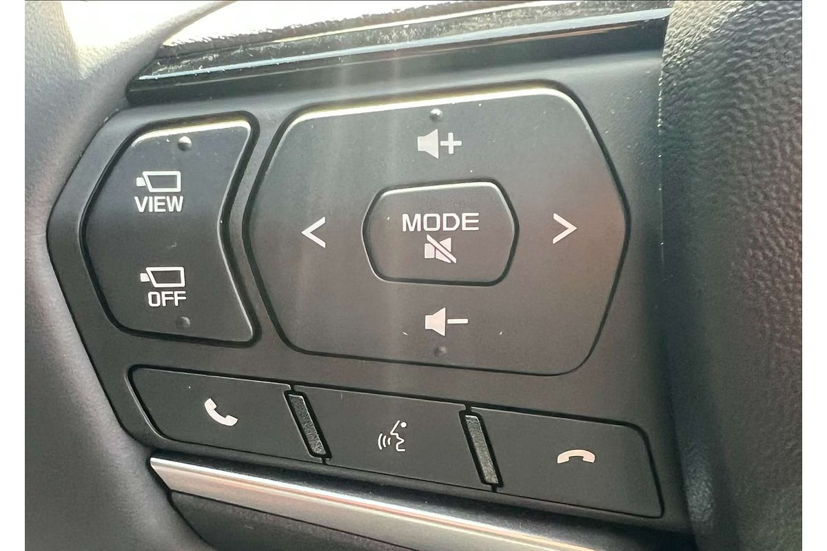 2025 Isuzu MU-X X-TERRAIN