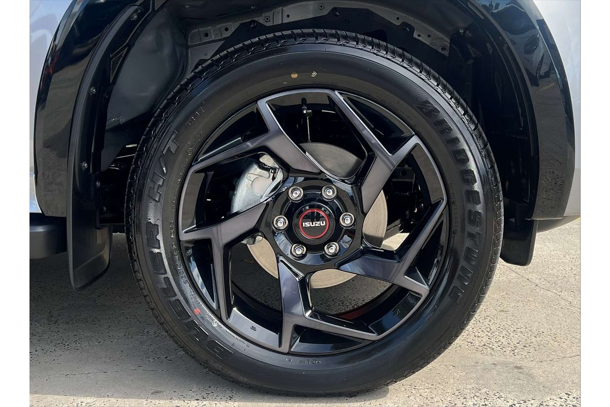 2025 Isuzu MU-X X-TERRAIN