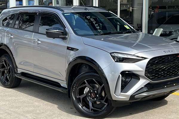 2025 Isuzu MU-X X-TERRAIN