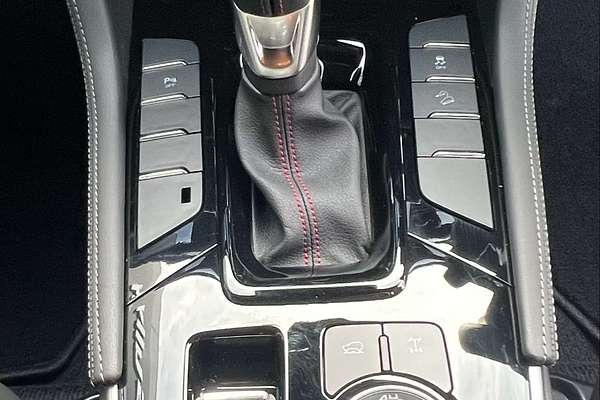 2025 Isuzu MU-X X-TERRAIN