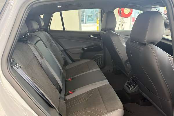 2025 Volkswagen ID.4 Pro E2