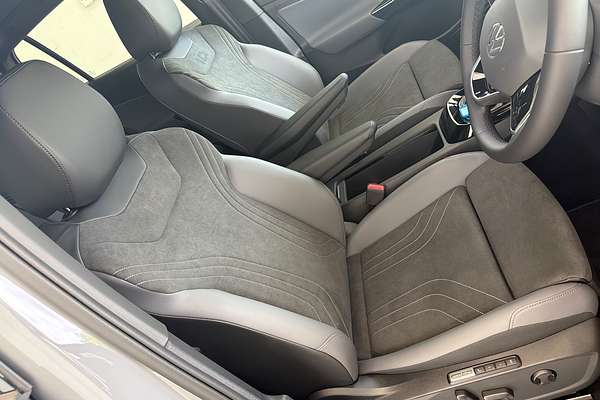 2025 Volkswagen ID.4 Pro E2