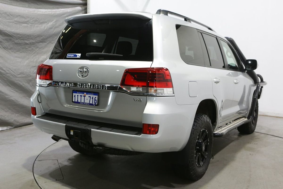 2017 Toyota Landcruiser GXL VDJ200R