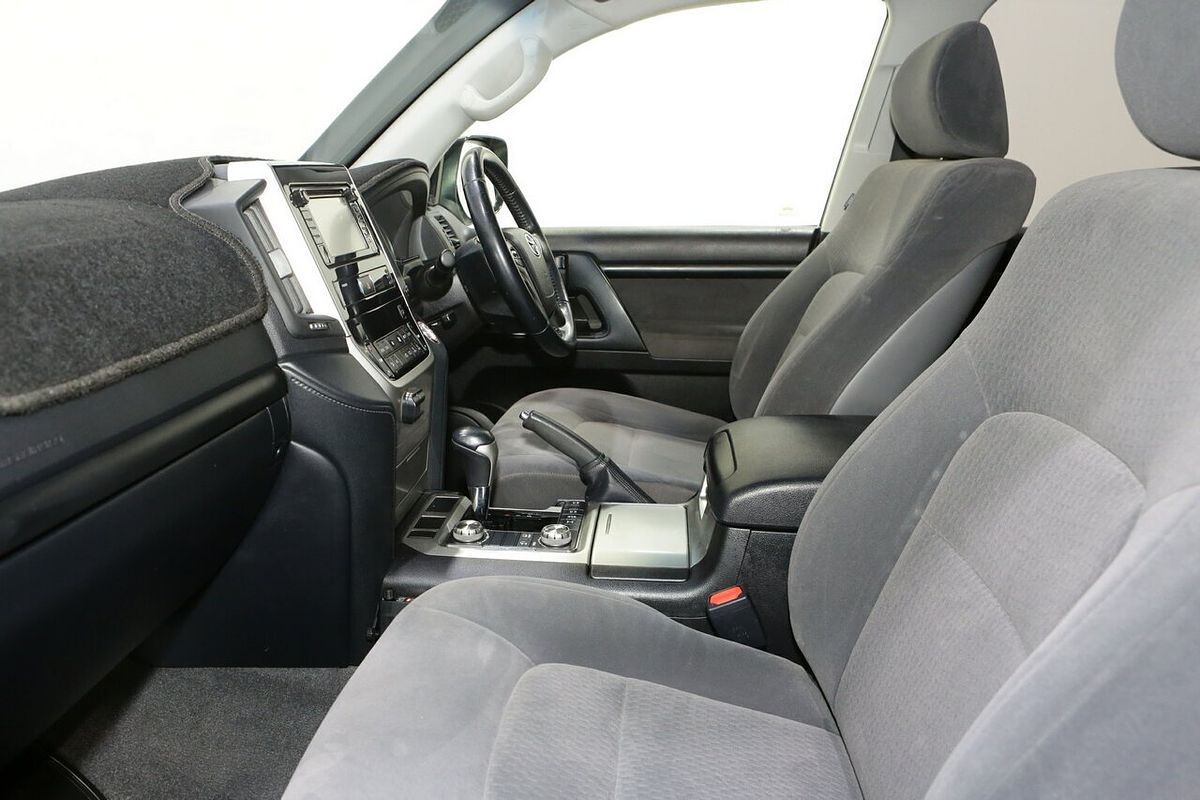 2017 Toyota Landcruiser GXL VDJ200R