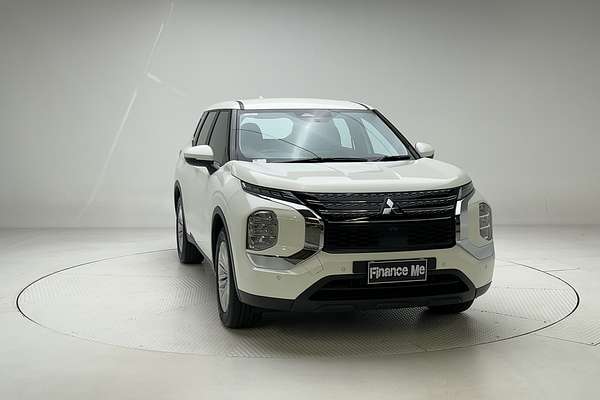 2022 Mitsubishi Outlander ES ZM