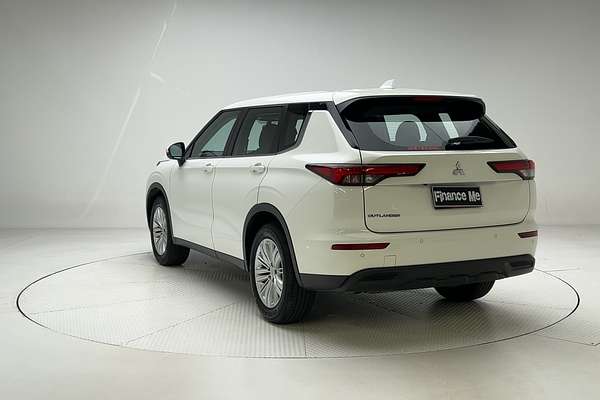 2022 Mitsubishi Outlander ES ZM