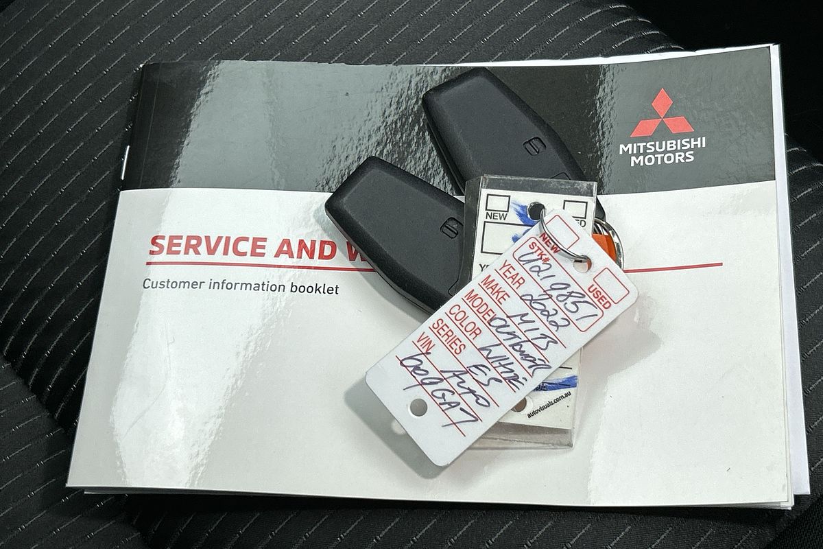 2022 Mitsubishi Outlander ES ZM