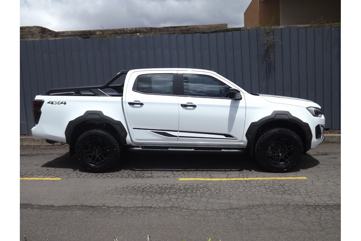 2025 Isuzu D-MAX BLADE 4X4