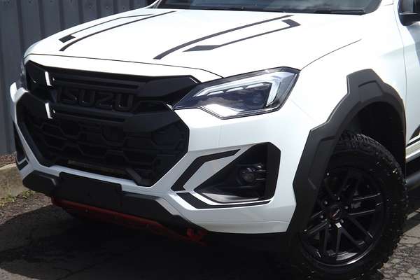 2025 Isuzu D-MAX BLADE 4X4