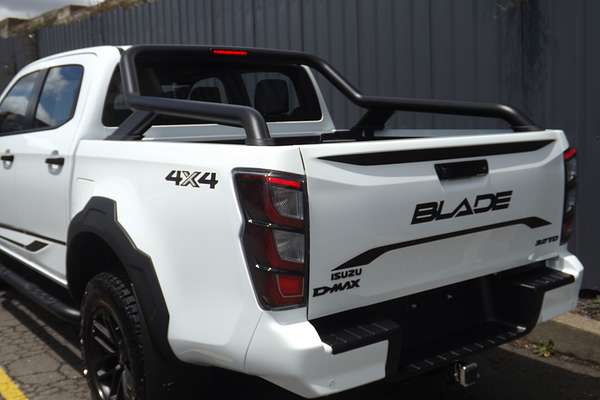 2025 Isuzu D-MAX BLADE 4X4