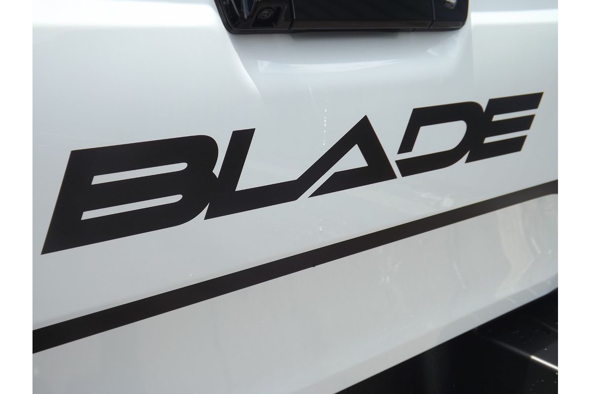 2025 Isuzu D-MAX BLADE 4X4