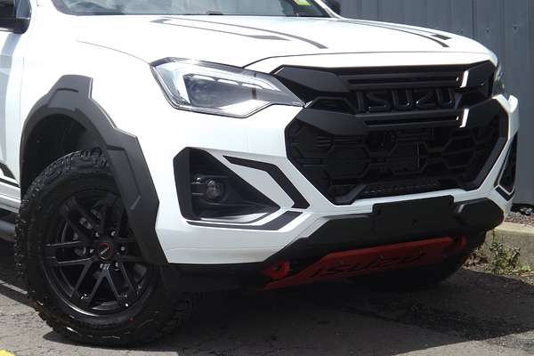 2025 Isuzu D-MAX BLADE 4X4