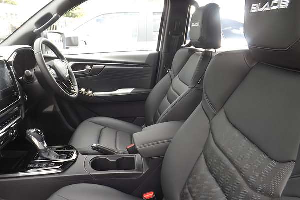 2025 Isuzu D-MAX BLADE 4X4