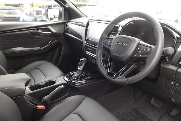 2025 Isuzu D-MAX BLADE 4X4