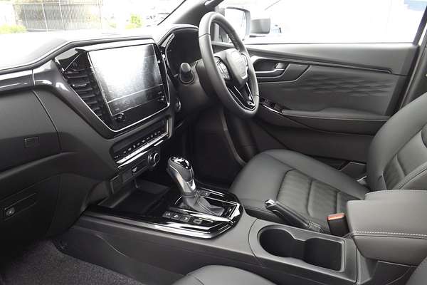 2025 Isuzu D-MAX BLADE 4X4