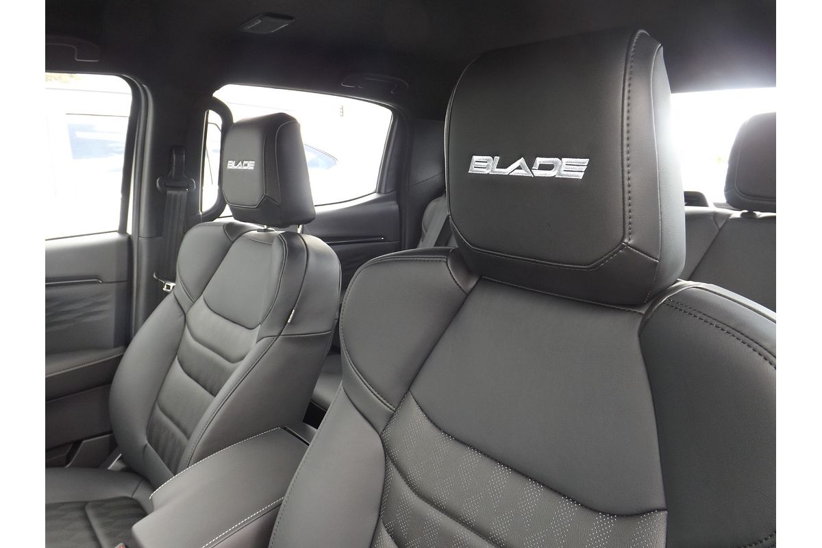 2025 Isuzu D-MAX BLADE 4X4