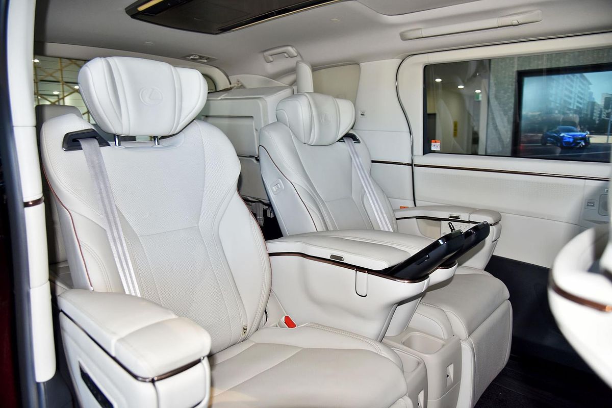 2025 Lexus LM LM350h Sports Luxury AAWH15R