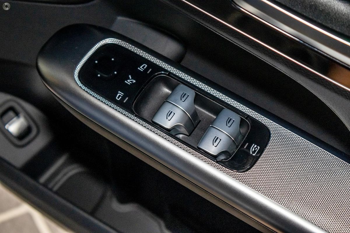 2025 Mercedes-Benz GLC-Class GLC300 C254