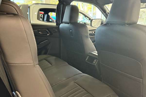 2025 Isuzu MU-X LS-T