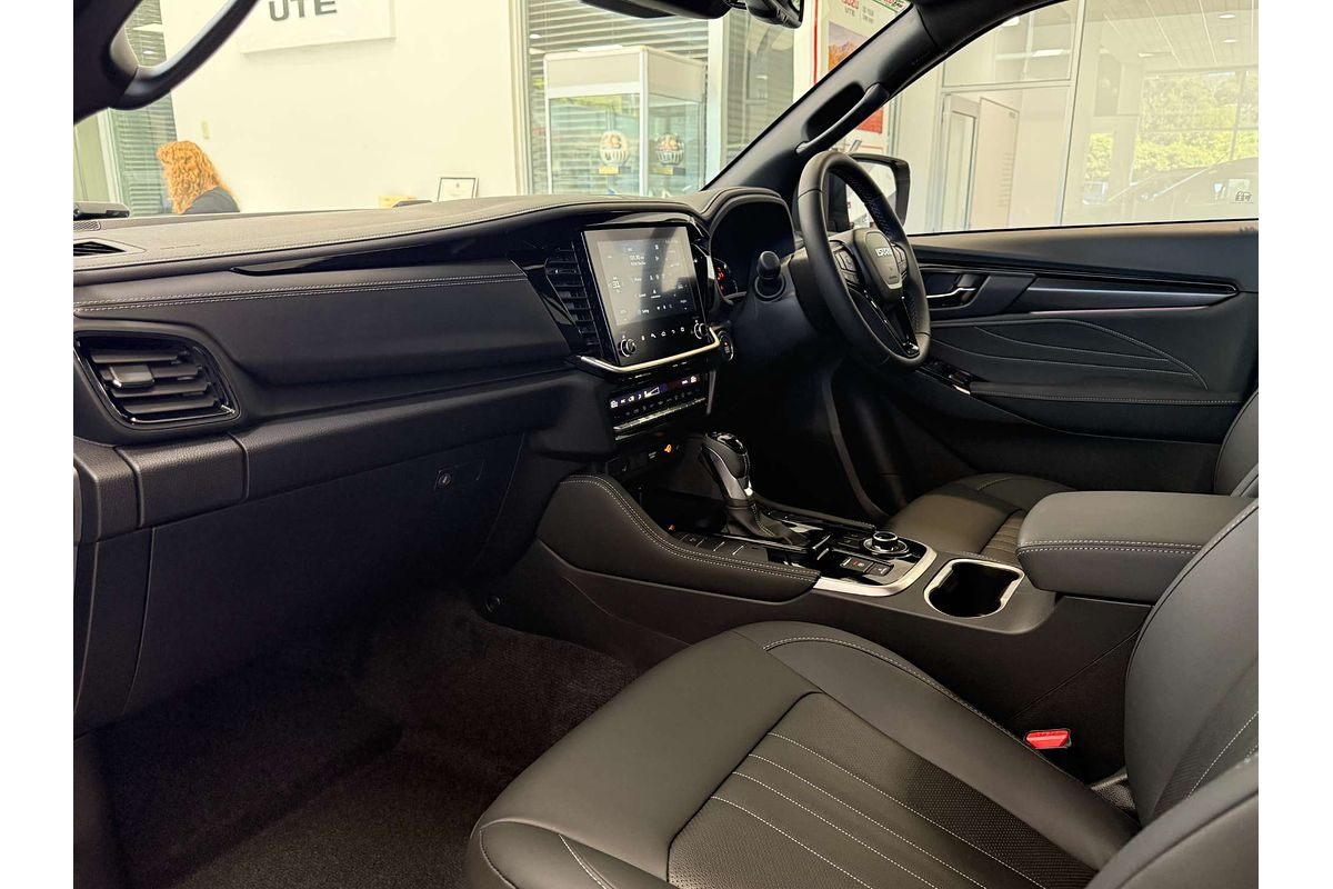 2025 Isuzu MU-X LS-T