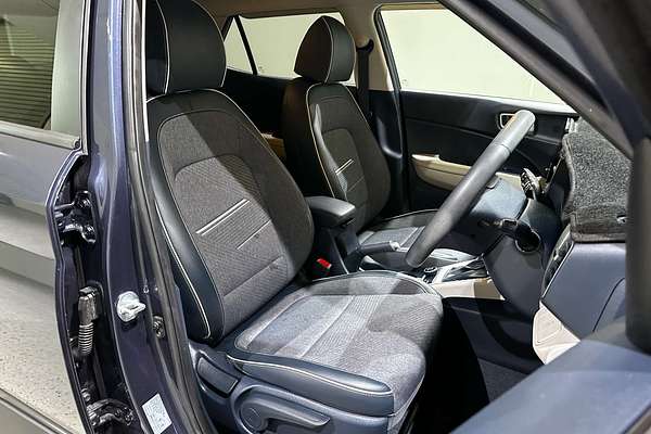 2023 Hyundai Venue Elite QX.V5
