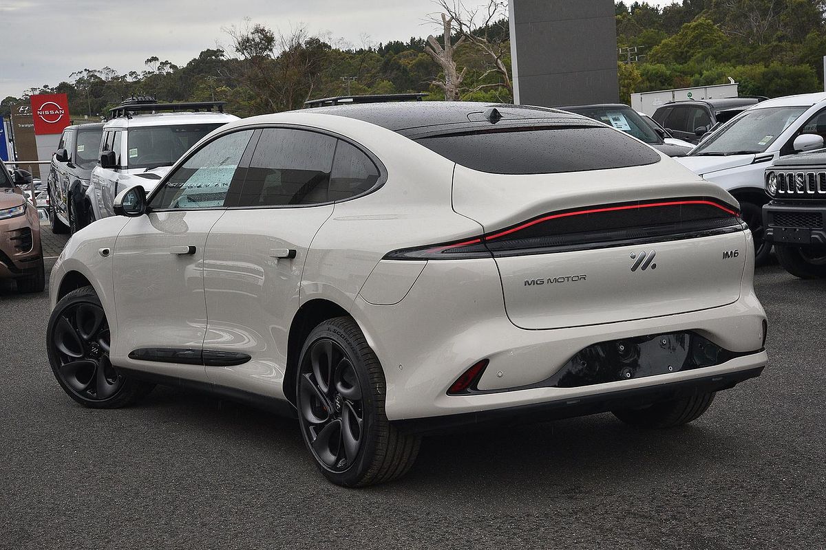 2025 MG IM6 Performance S12L