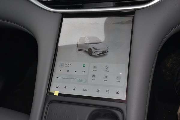 2025 MG IM6 Performance S12L