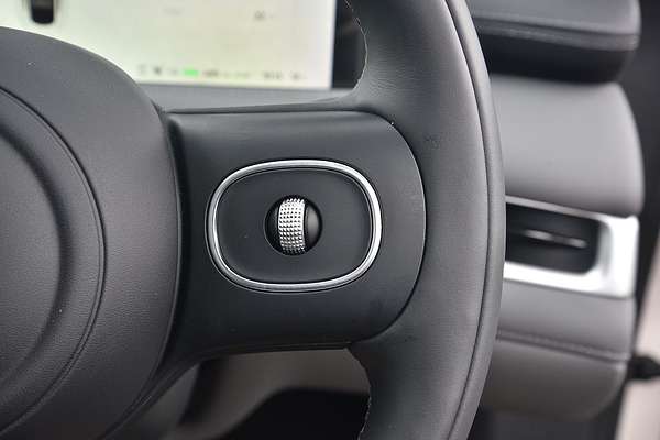 2025 MG IM6 Performance S12L