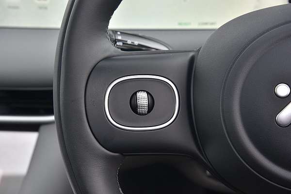 2025 MG IM6 Performance S12L