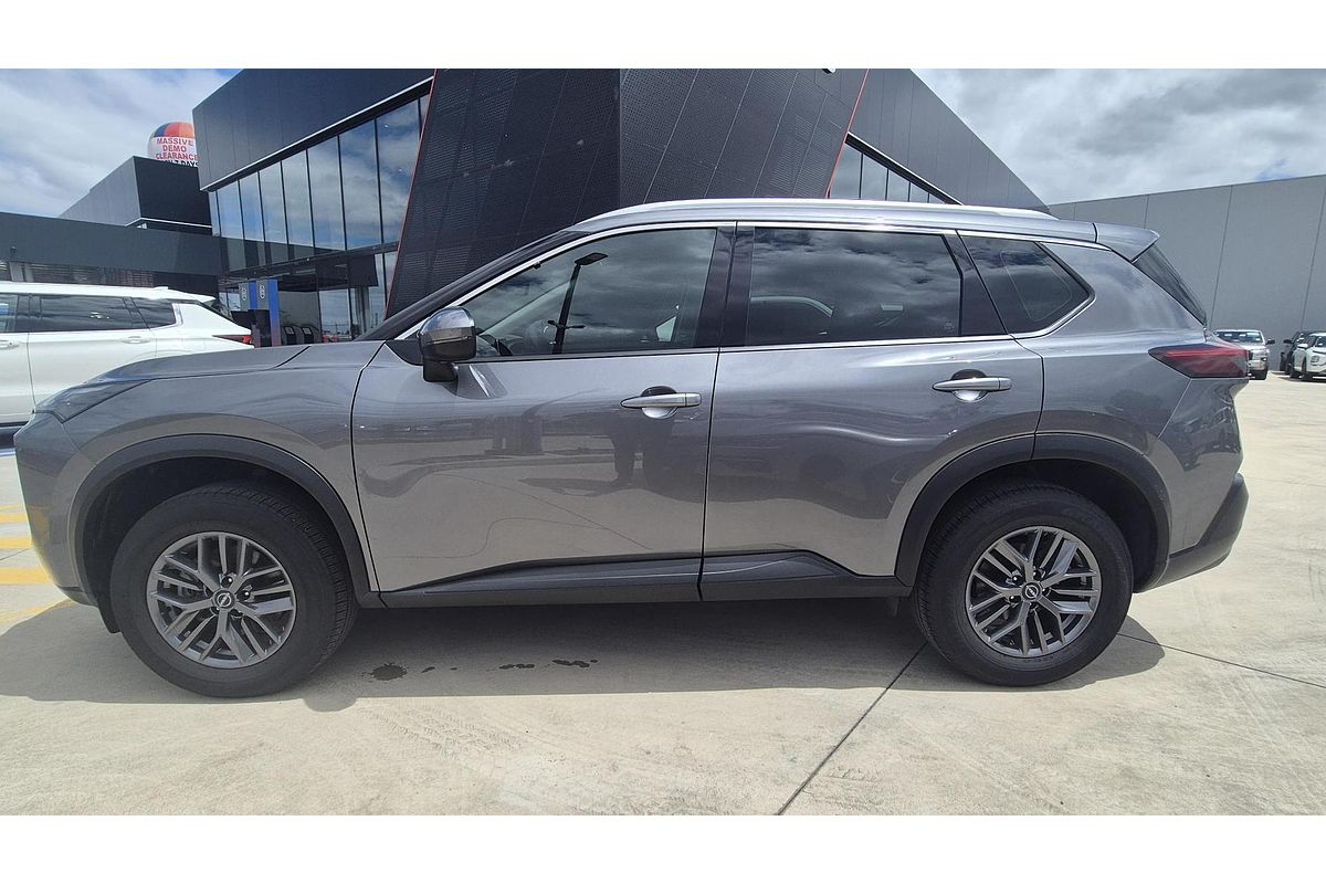 2025 Nissan X-TRAIL ST T33