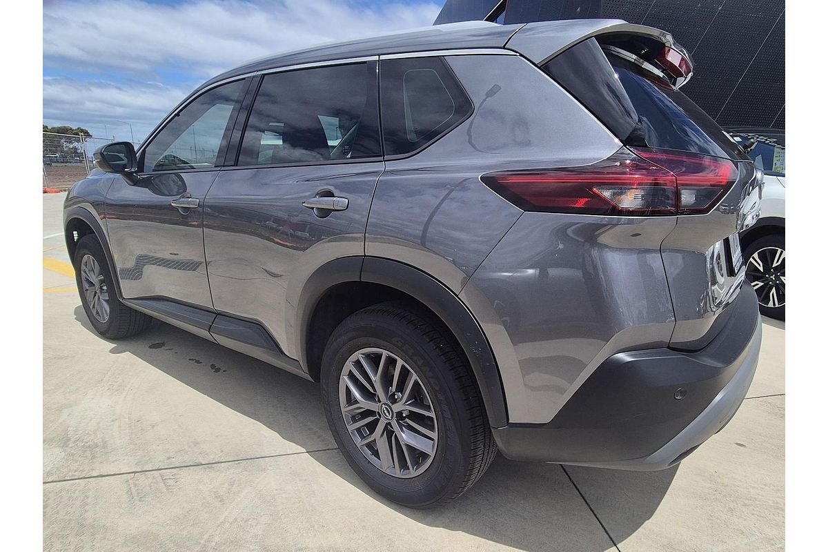 2025 Nissan X-TRAIL ST T33