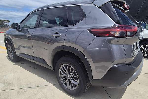 2025 Nissan X-TRAIL ST T33