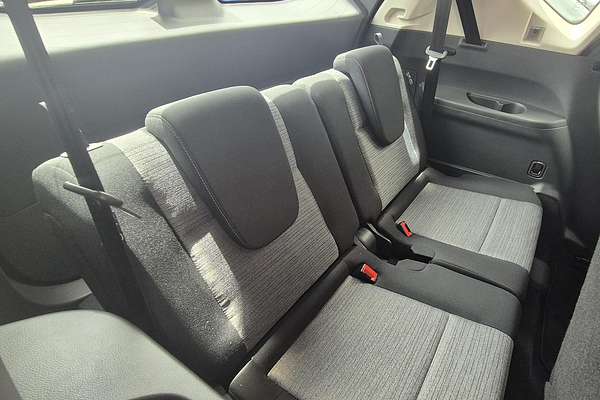 2025 Nissan X-TRAIL ST T33