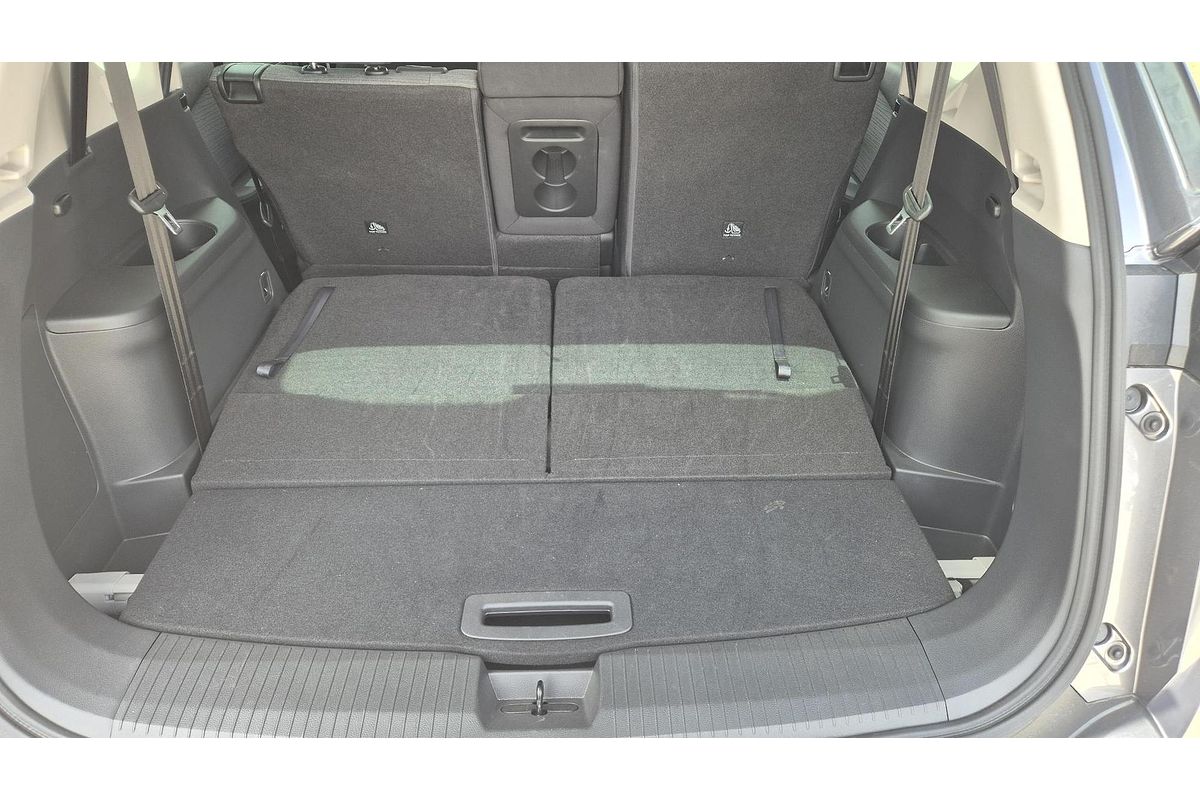 2025 Nissan X-TRAIL ST T33